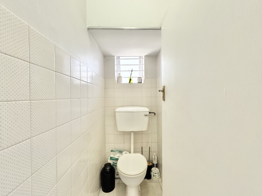 2 Bedroom Property for Sale in Rondebosch Western Cape